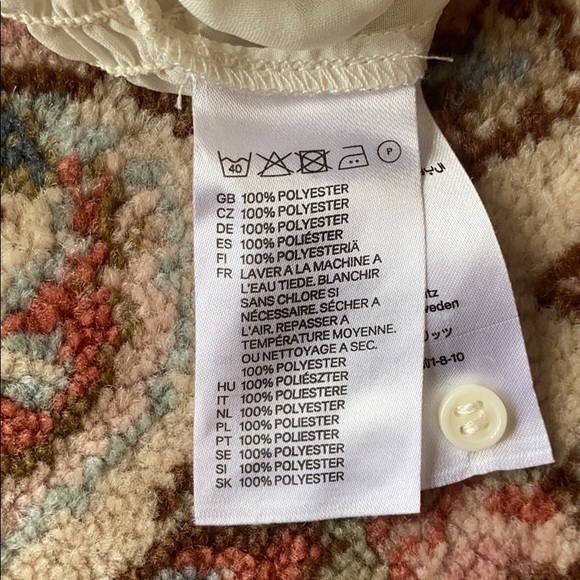 H&M Divided Cream Ruffle Blouse (Size 2) - Picture 5 of 5